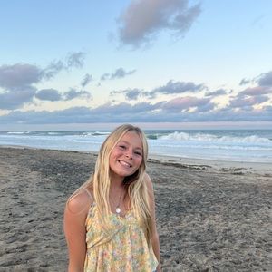 Meet your Posher, Lily